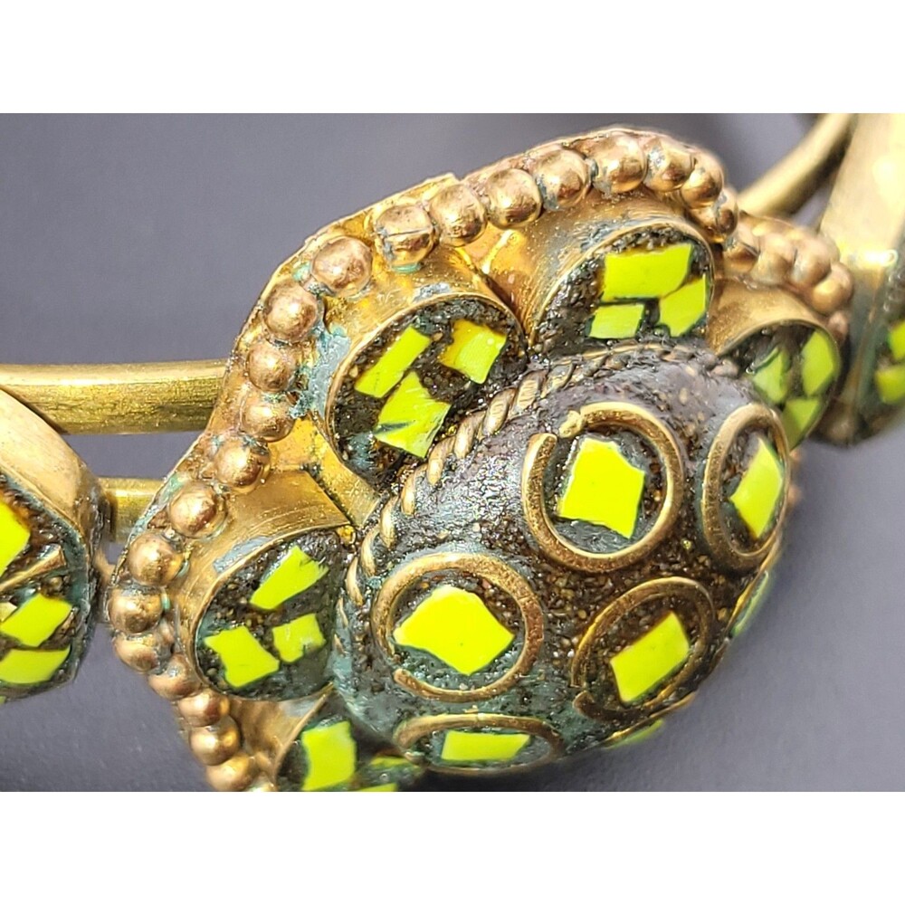 Chunky Vintage Green Glass Inlay Black Mosaic Brass Cuff Statement Bracelet 7.5" - Picture 7 of 7